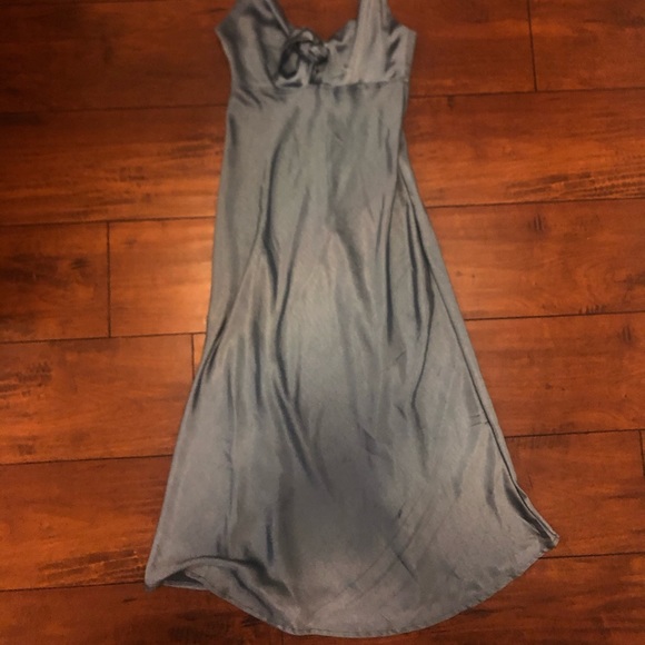 Blue silky slip dress with keyhole - Picture 2 of 5